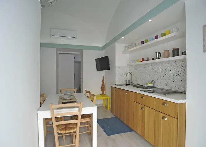Costantino Apartman *