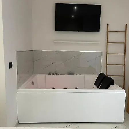 Apartment Costantino
