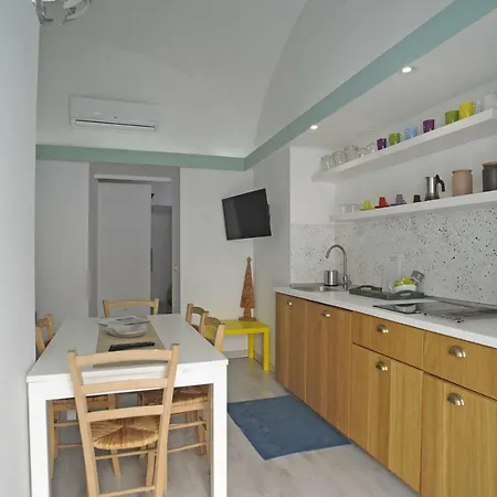 Costantino Apartment *